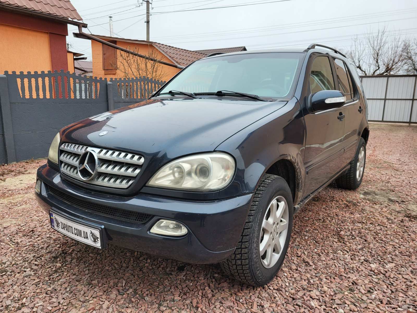 Mercedes-Benz ML 270 (W163) car