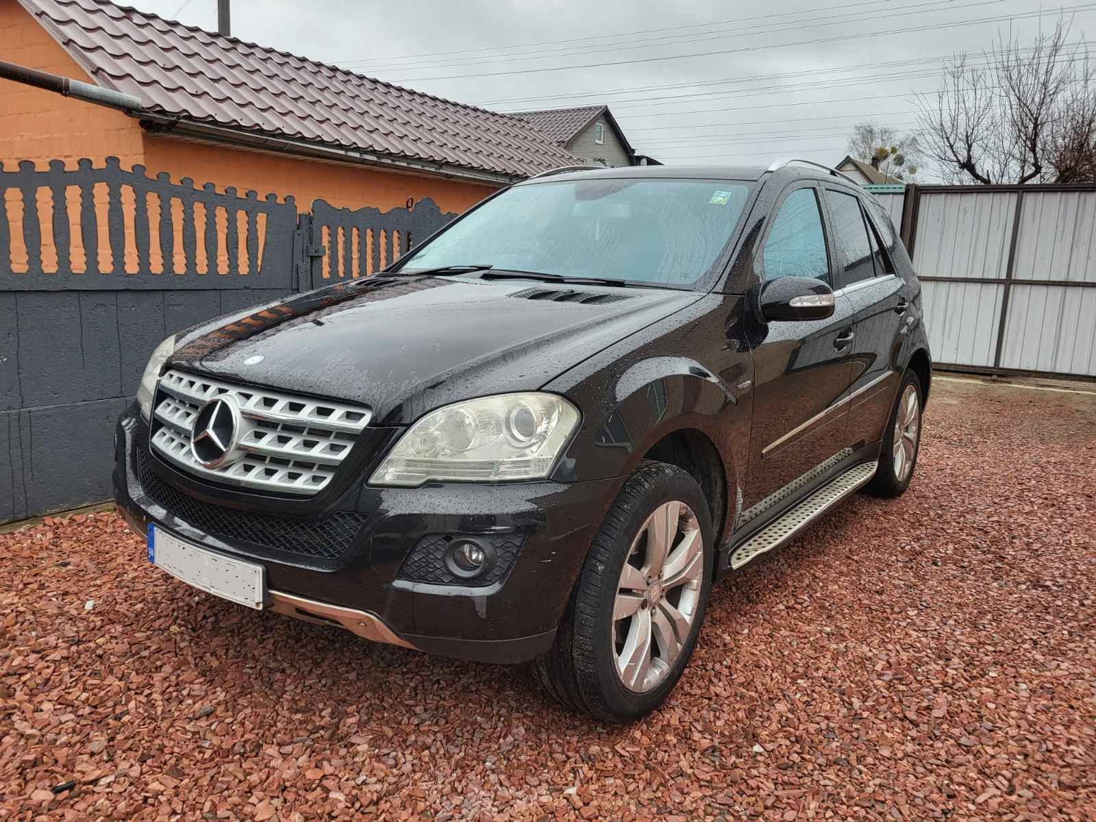 Mercedes-Benz ML 320 (W164) car