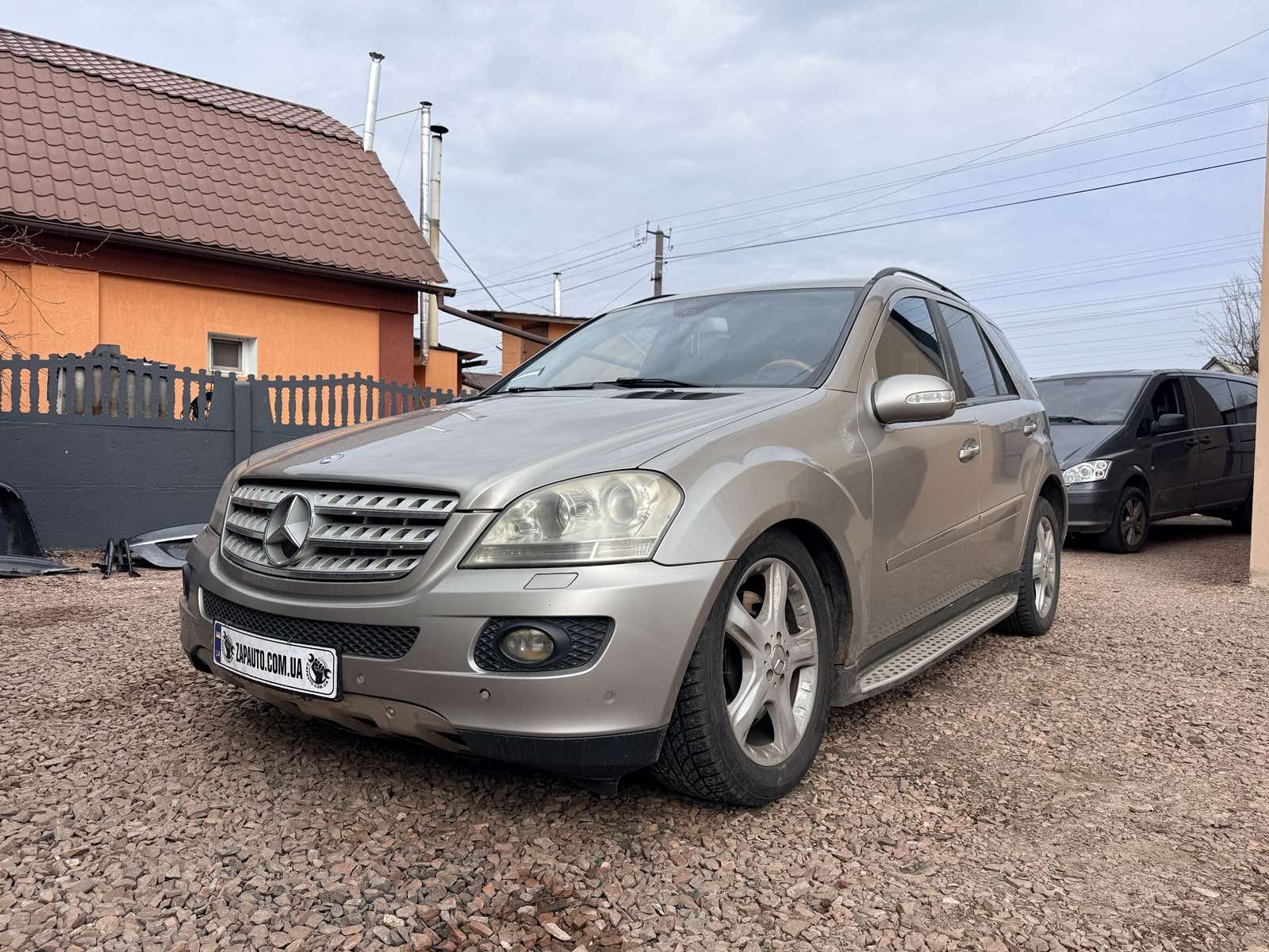 Mercedes-Benz ML420 (W164) car