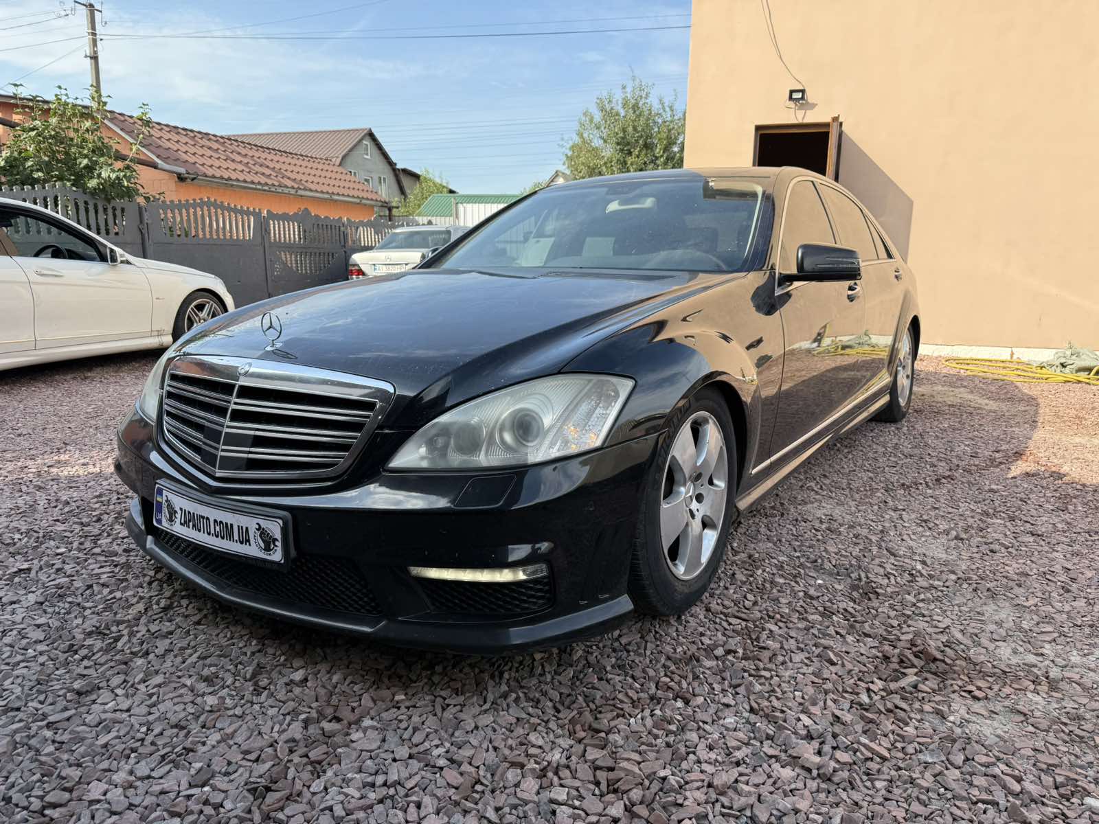 Mercedes-Benz S-class (W221) car