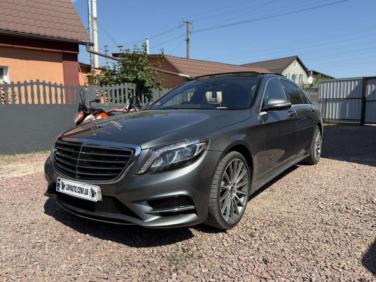 Mercedes-Benz S-class (W222) car