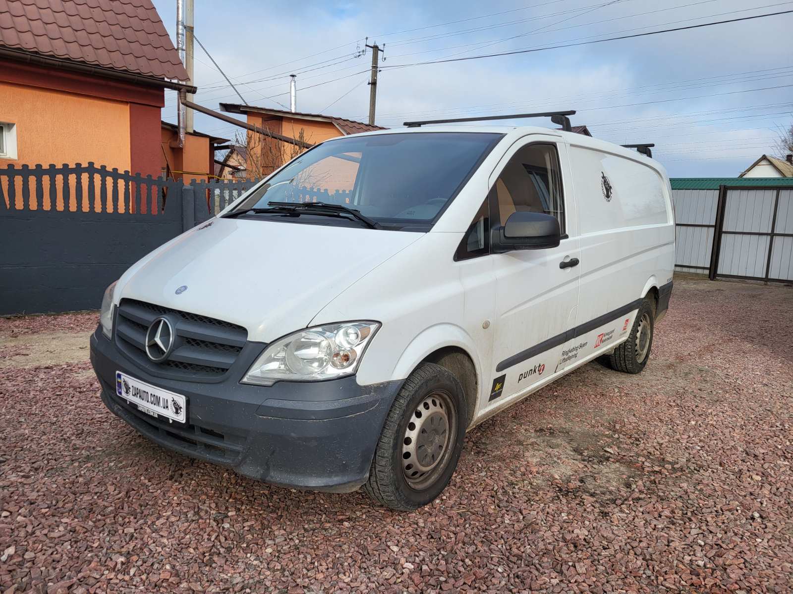 Mercedes-Benz Vito (W639) car